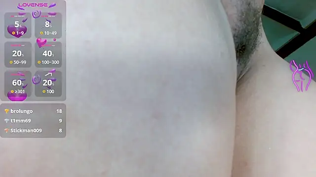 Eva Hoot online show from 03.04.25