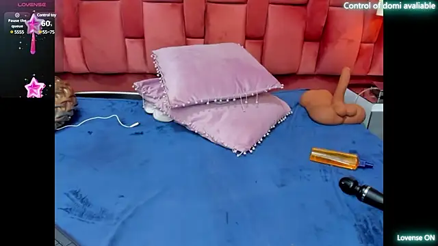 Snapshot of mariamRosse chatting on 03.02.25 mariamRosse online show from 03.02.25