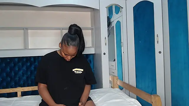 Snapshot of SexyKate852 chatting on 11.22.25 SexyKate852 online show from 11.22.25