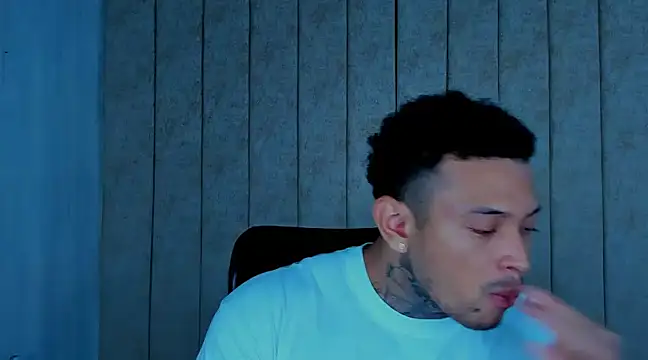 Snapshot of Stiven_collins chatting on 12.26.24 Stiven collins online show from 12.26.24