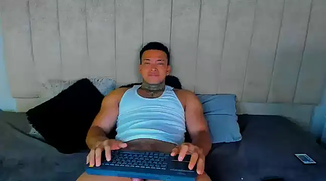 Snapshot of Stiven_collins chatting on 12.31.24 Stiven collins online show from 12.31.24