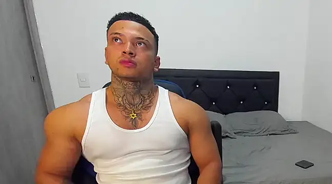 Snapshot of Stiven_collins chatting on 01.20.25 Stiven collins online show from 01.20.25