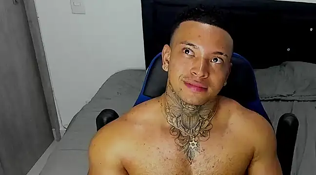 Snapshot of Stiven_collins chatting on 01.20.25 Stiven collins online show from 01.20.25