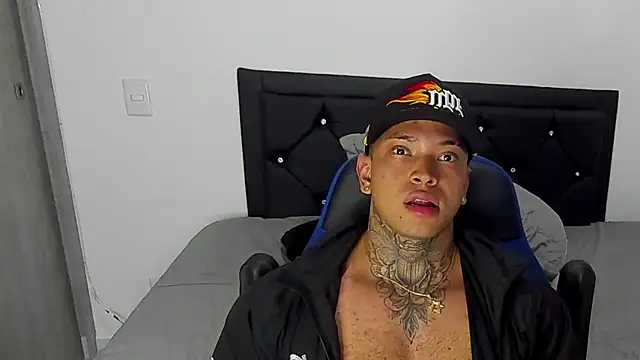 Snapshot of Stiven_collins chatting on 01.24.25 Stiven collins online show from 01.24.25