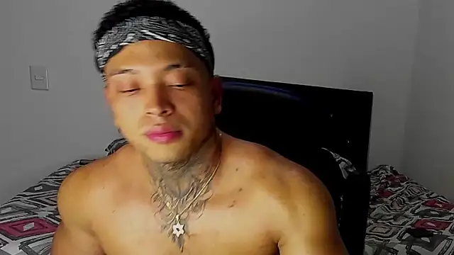 Snapshot of Stiven_collins chatting on 02.13.25 Stiven collins online show from 02.13.25