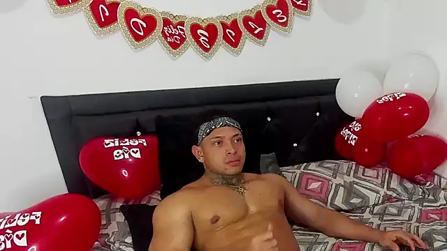 Snapshot of Stiven_collins chatting on 02.15.25 Stiven collins online show from 02.15.25