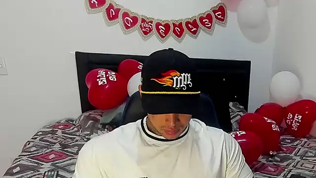 Snapshot of Stiven_collins chatting on 02.16.25 Stiven collins online show from 02.16.25