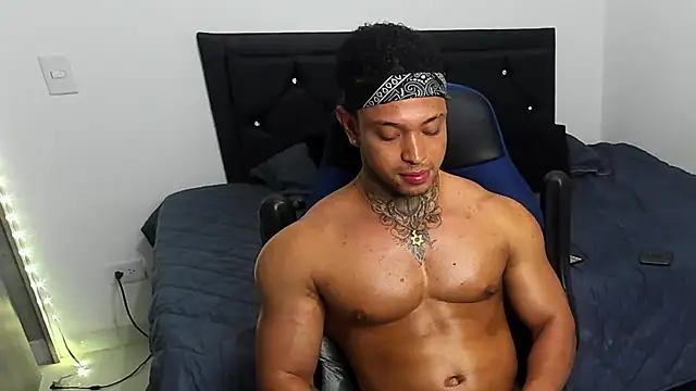 Snapshot of Stiven_collins chatting on 02.25.25 Stiven collins online show from 02.25.25