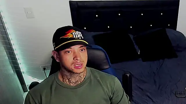 Snapshot of Stiven_collins chatting on 02.27.25 Stiven collins online show from 02.27.25