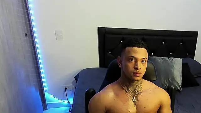 Snapshot of Stiven_collins chatting on 03.03.25 Stiven collins online show from 03.03.25