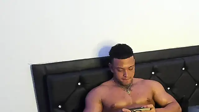 Snapshot of Stiven_collins chatting on 03.05.25 Stiven collins online show from 03.05.25