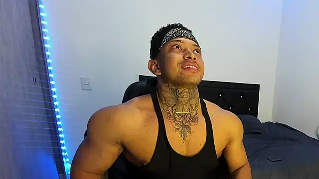 Snapshot of Stiven_collins chatting on 03.06.25 Stiven collins online show from 03.06.25