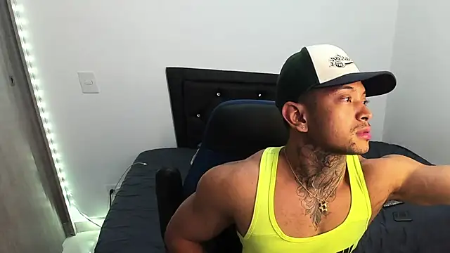 Snapshot of Stiven_collins chatting on 03.11.25 Stiven collins online show from 03.11.25