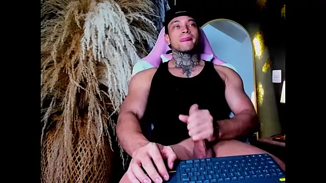 Snapshot of Stiven_collins chatting on 09.21.25 Stiven collins online show from 09.21.25