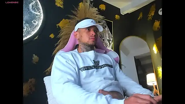 Snapshot of Stiven_collins chatting on 09.29.25 Stiven collins online show from 09.29.25