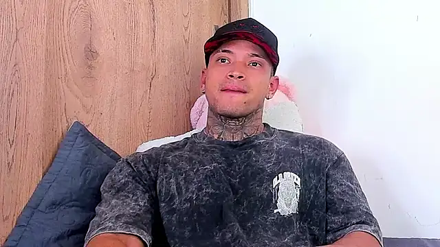 Snapshot of Stiven_collins chatting on 11.29.25 Stiven collins online show from 11.29.25