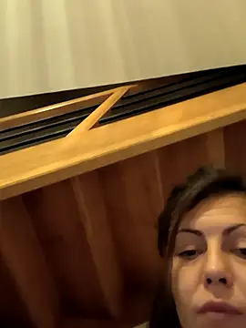 Snapshot of LadySaraah34 chatting on 11.11.25 LadySaraah34 online show from 11.11.25