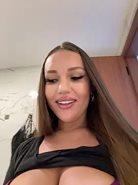 Snapshot of Syka0001 chatting on 02.04.25 Syka0001 online show from 02.04.25