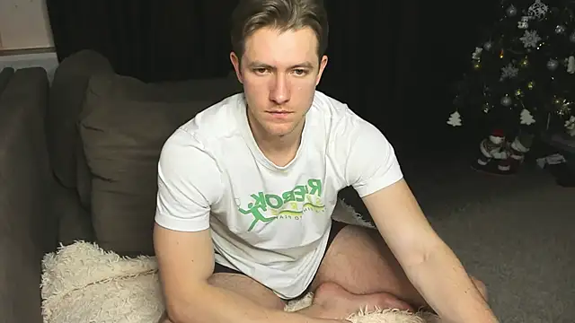 Snapshot of EthanPinkman chatting on 12.17.24 EthanPinkman online show from 12.17.24