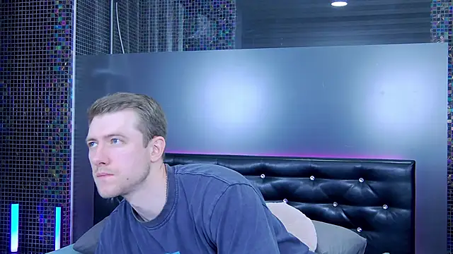 Snapshot of EthanPinkman chatting on 09.09.25 EthanPinkman online show from 09.09.25