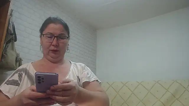 EmmaSquirt online show from 02.13.25