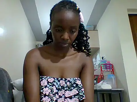 Snapshot of sexy_darleen23 chatting on 12.20.24 sexy darleen23 online show from 12.20.24