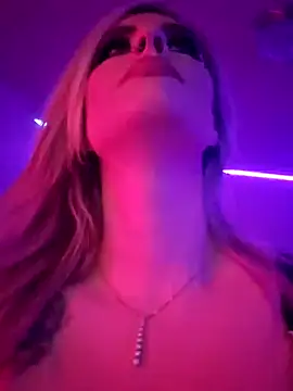 Snapshot of ellieconradxo chatting on 12.13.24 ellieconradxo online show from 12.13.24