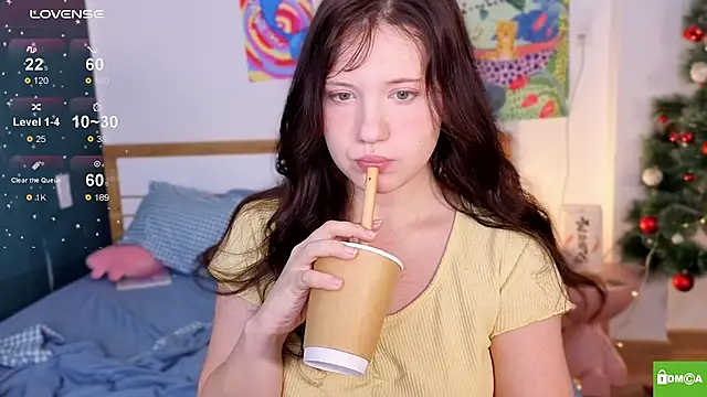 HanahCute online show from 12.04.25