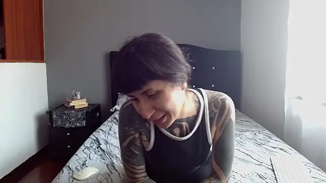 Emilia 1995 online show from 11.10.25