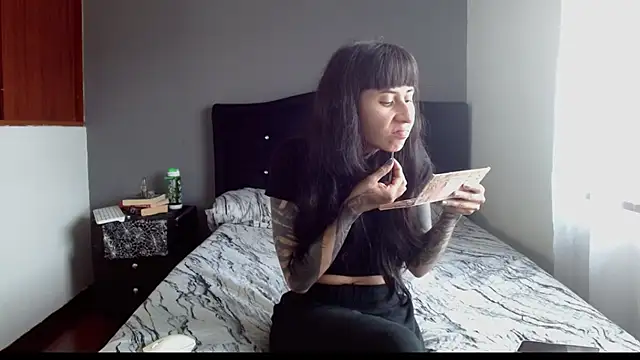 Emilia 1995 online show from 12.03.25