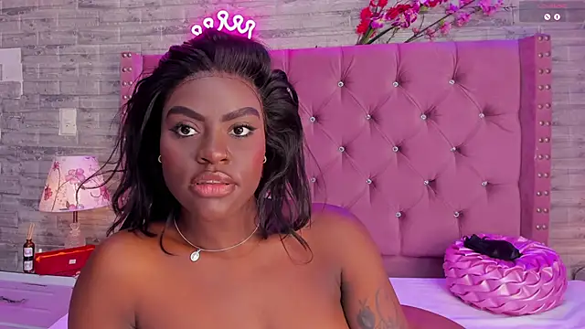 Snapshot of IsabellaBromsS chatting on 03.02.25 IsabellaBromsS online show from 03.02.25