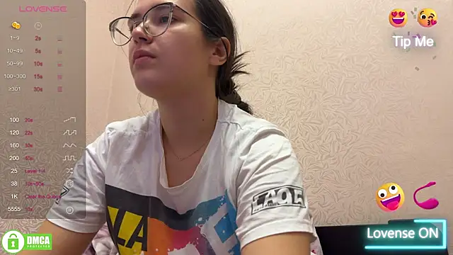 Snapshot of the_princese chatting on 02.02.25 the princese online show from 02.02.25