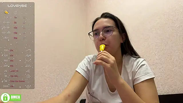 Snapshot of the_princese chatting on 02.07.25 the princese online show from 02.07.25