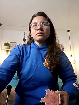 karlamorris  online show from 09.15.25