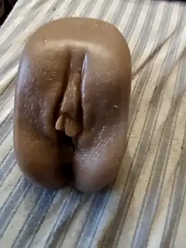 Snapshot of freakniknutty chatting on 12.28.24 freakniknutty online show from 12.28.24