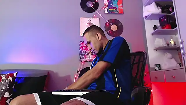 MagnusFrost online show from 01.04.25