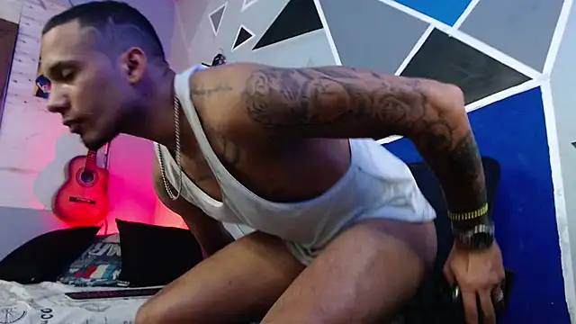 MagnusFrost online show from 09.17.25