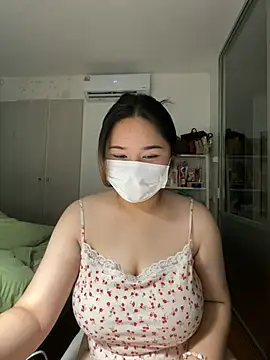 Snapshot of iamMalixxx chatting on 12.14.24 iamMalixxx online show from 12.14.24