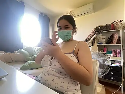 Snapshot of iamMalixxx chatting on 02.02.25 iamMalixxx online show from 02.02.25