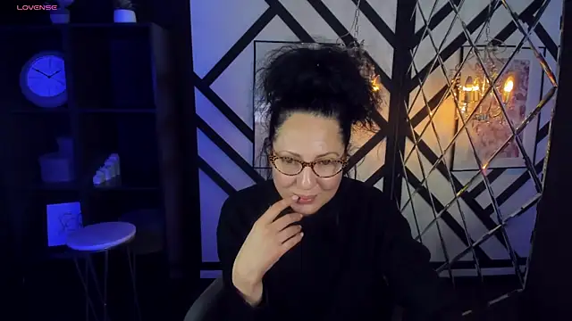 Snapshot of Anita_Muse chatting on 12.29.24 Anita Muse online show from 12.29.24