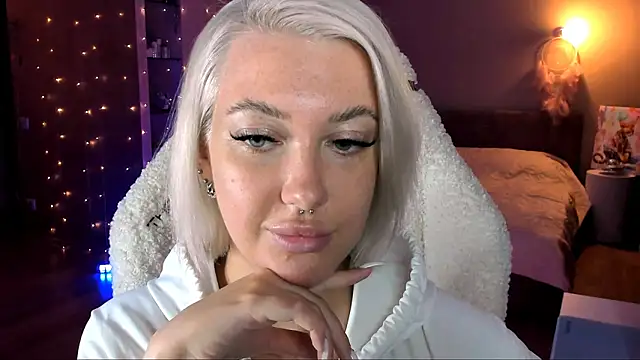 tykioty Miley online show from 01.29.25