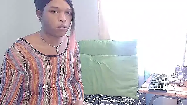 Snapshot of sexychane chatting on 03.18.25 sexychane online show from 03.18.25