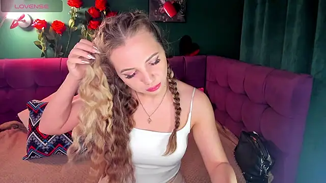 EvaMoran online show from 02.23.25