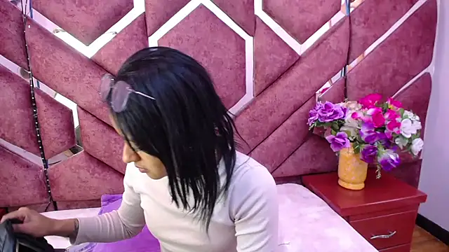 Snapshot of milly_print chatting on 12.15.24 milly print online show from 12.15.24