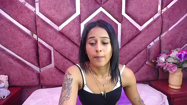 Snapshot of milly_print chatting on 12.22.24 milly print online show from 12.22.24