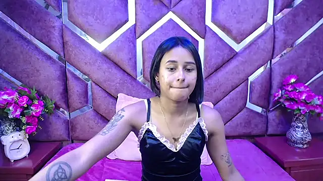 Snapshot of milly_print chatting on 02.01.25 milly print online show from 02.01.25