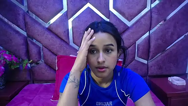 Snapshot of milly_print chatting on 02.10.25 milly print online show from 02.10.25