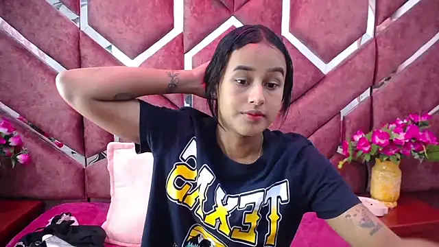 Snapshot of milly_print chatting on 03.07.25 milly print online show from 03.07.25