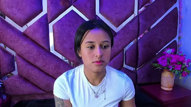 Snapshot of milly_print chatting on 09.14.25 milly print online show from 09.14.25