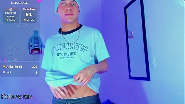 Snapshot of visaelX chatting on 03.15.25 visaelX online show from 03.15.25